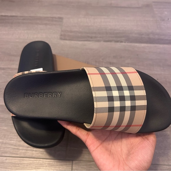 Burberry Men's Check Pattern Slides - Picture 4 of 4